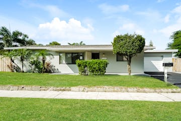 6700 Douglas St Hollywood, FL 33024